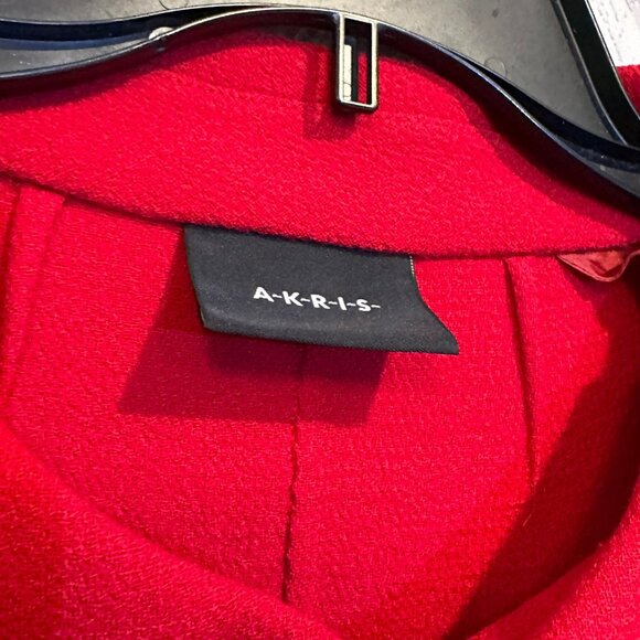 ✨Akris Size XS Women's Red Coat Wool Blend Long Sleeve Knee-Length✨ - Picture 4 of 9
